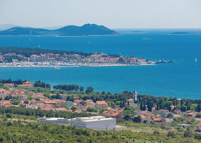 Awesome In Биоград-на-Мору